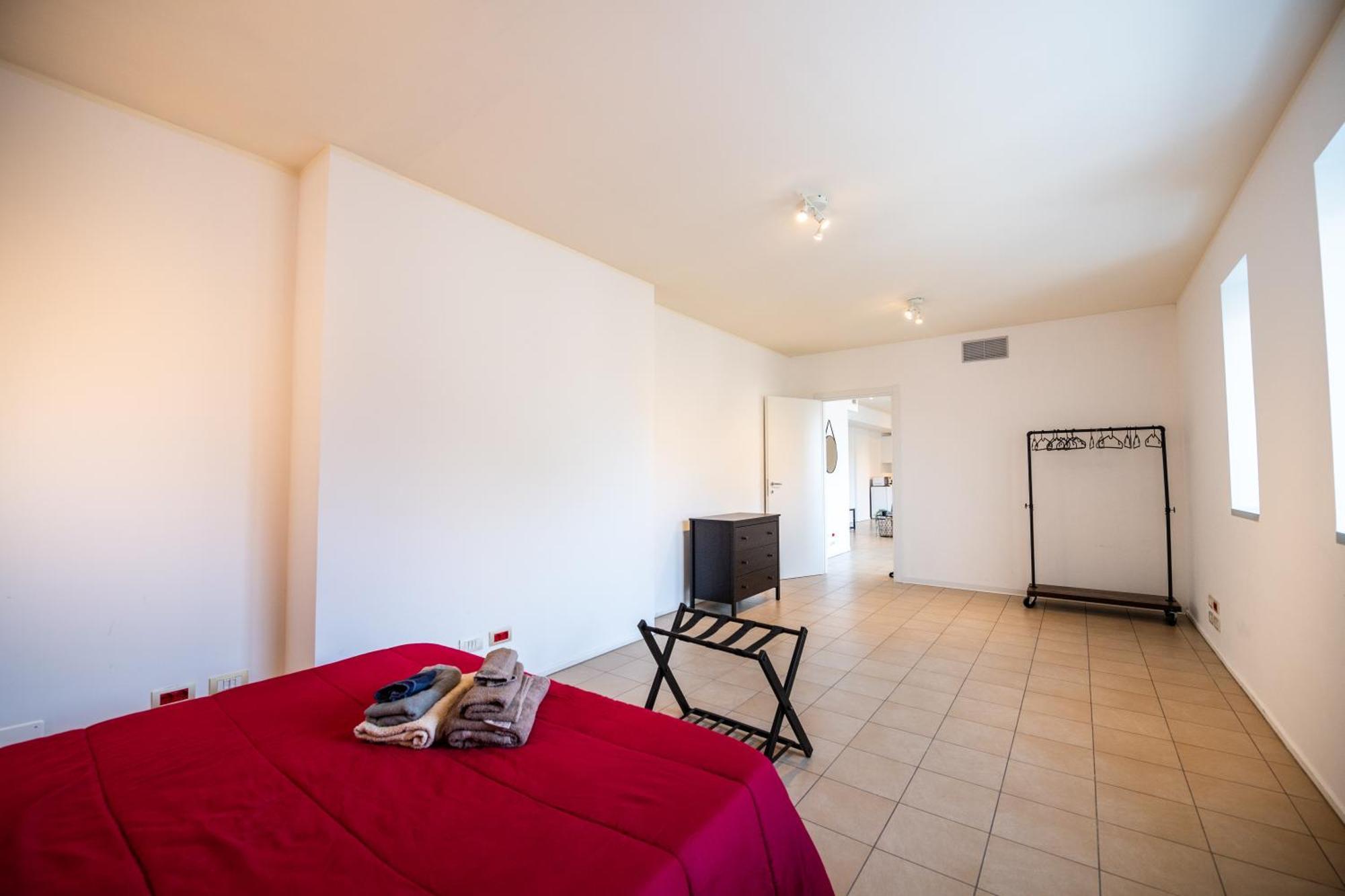 パルマ350 M Dalla Stazione L Parcheggio Free L Nova Loftアパートメント エクステリア 写真
